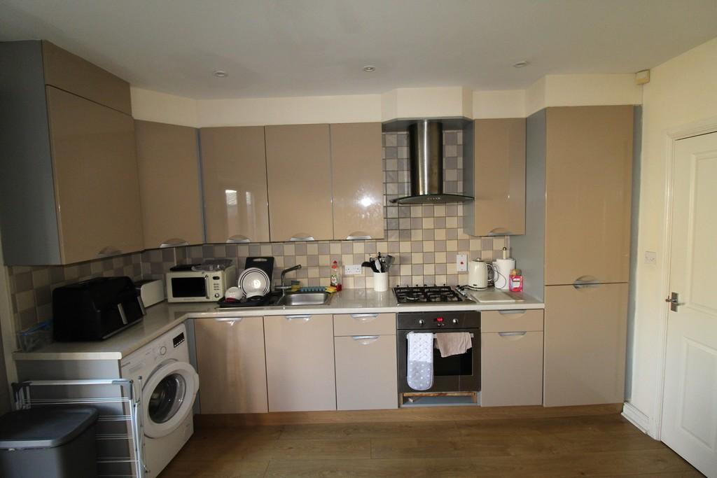 Flat 1 Kitchen