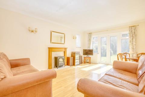 2 bedroom detached bungalow for sale, Oakington Avenue, Little Chalfont