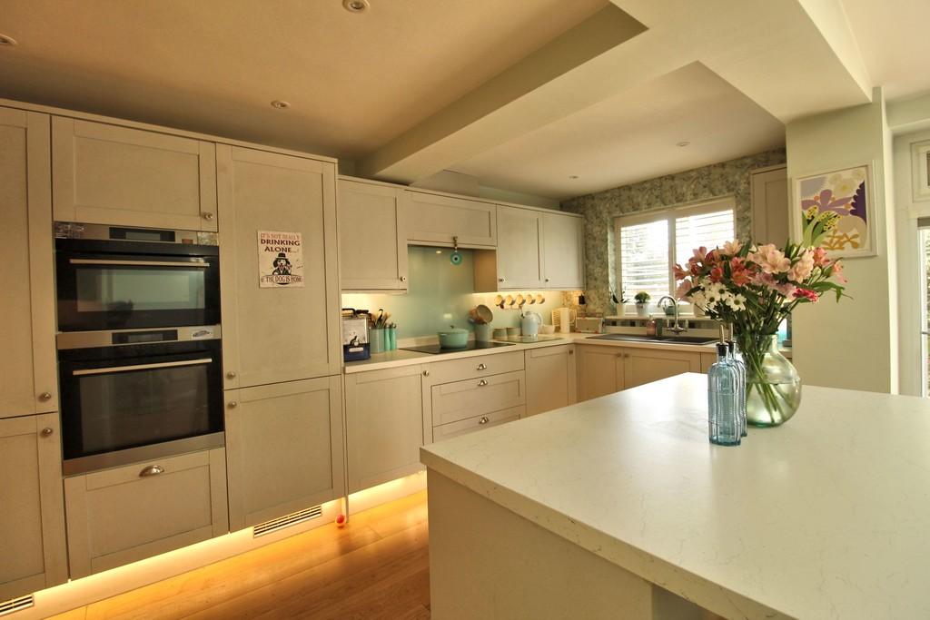 Kitchen 4