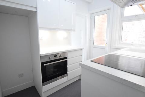 2 bedroom ground floor flat to rent, Heathwood Road, Bournemouth