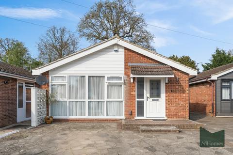 2 bedroom detached bungalow for sale, The Spinney, Potters Bar