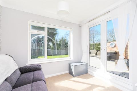 30 Biddenden Way, Istead Rise, Gravesend, DA13 9DF