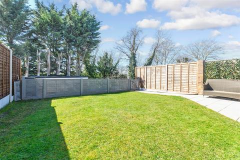 30 Biddenden Way, Istead Rise, Gravesend, DA13 9DF