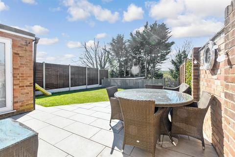 30 Biddenden Way, Istead Rise, Gravesend, DA13 9DF