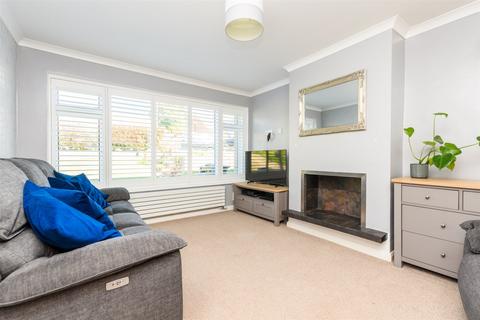 30 Biddenden Way, Istead Rise, Gravesend, DA13 9DF