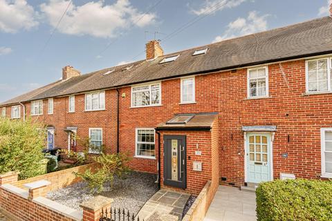 35 Cuckoo Avenue, London, W7 1BW