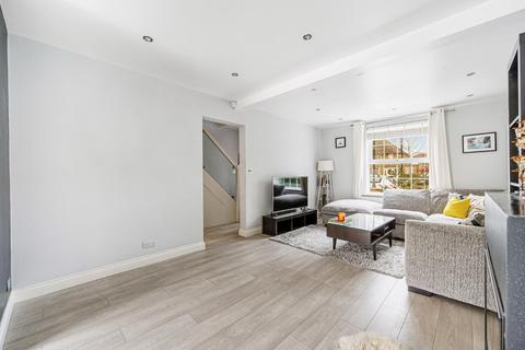 35 Cuckoo Avenue, London, W7 1BW