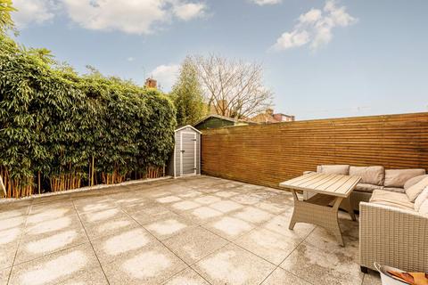 35 Cuckoo Avenue, London, W7 1BW