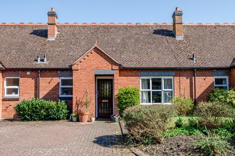 2 bedroom bungalow for sale, Bredon Lodge, Tewkesbury GL20