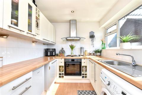 1 bedroom apartment for sale, Brookfield Court, Leeds, West Yorkshire
