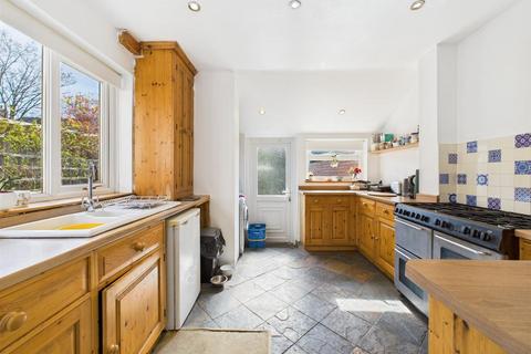 5 bedroom terraced house for sale, Trinity Road, Bridlington