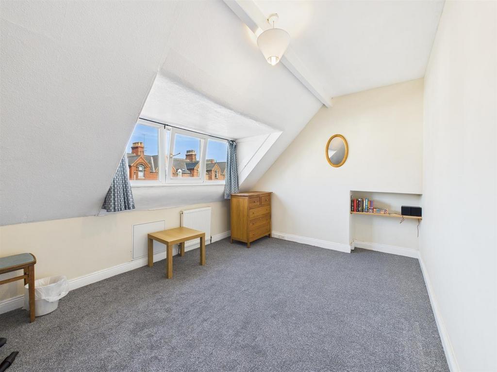 Bedroom: