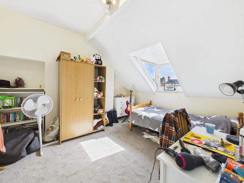 Bedroom: