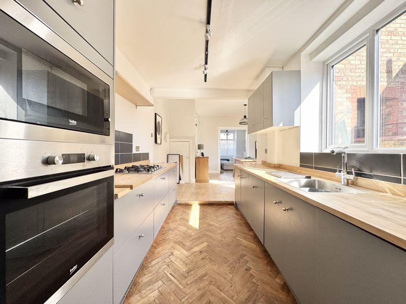 Kitchen alt view