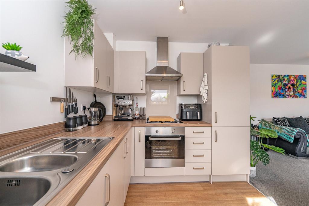 Kitchen Alt