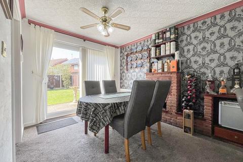 33 Halesworth Road, Wolverhampton, WV9 5PH