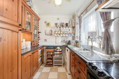 33 Halesworth Road, Wolverhampton, WV9 5PH
