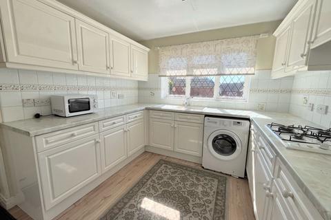 2 bedroom detached bungalow for sale, Francis Close, Streetly, Sutton Coldfield