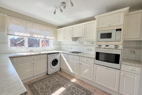 2 bedroom detached bungalow for sale, Francis Close, Streetly, Sutton Coldfield