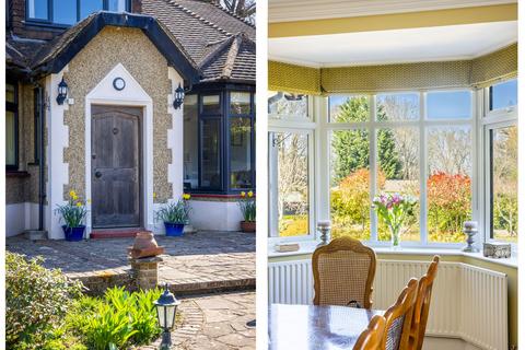 The Brackens Hollow Lane, Dormansland, Lingfield, RH7 6NS
