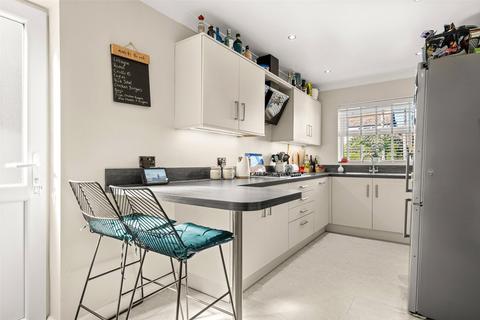 4 bedroom semi-detached house for sale, College Road, Sandhurst GU47