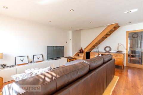 2 bedroom semi-detached house for sale, Hartford Avenue, Heywood, Greater Manchester, OL10