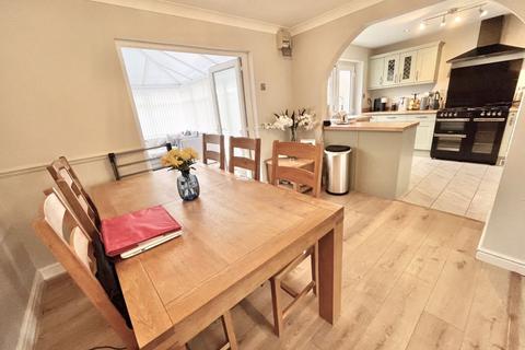 8 Llwyn Isaf, Conwy, LL32 8LL