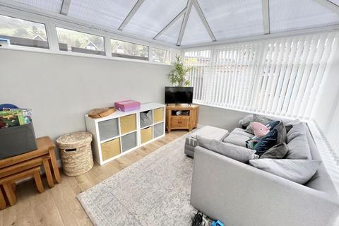 8 Llwyn Isaf, Conwy, LL32 8LL