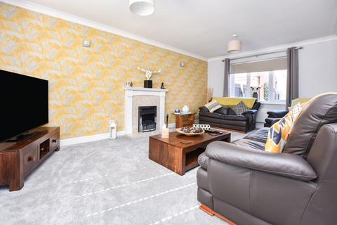 4 bedroom semi-detached house for sale, Quayside East, Bourne