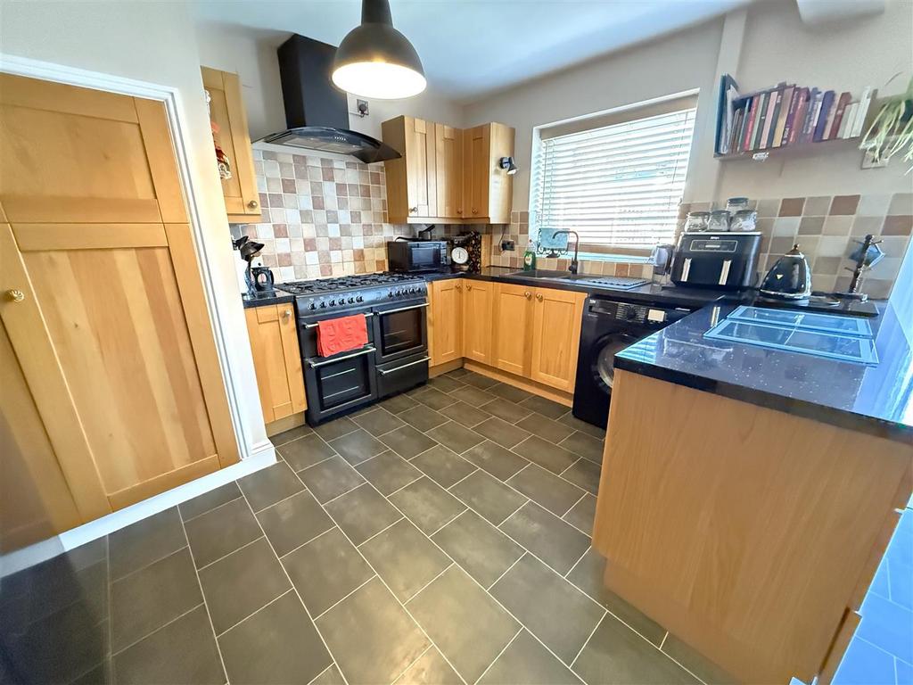 Dining kitchen
