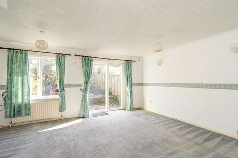 26 Bishopsgate Walk, Chichester, PO19 6FG