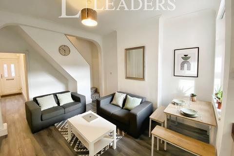 4 bedroom terraced house to rent, Guildford Street; Shelton; ST4