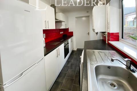 4 bedroom terraced house to rent, Guildford Street; Shelton; ST4