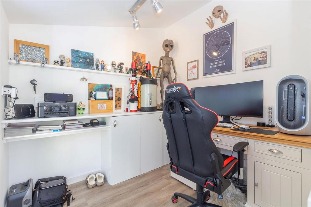 Office-1-1.jpg