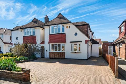 31 Blakes Avenue, New Malden, KT3 6RJ