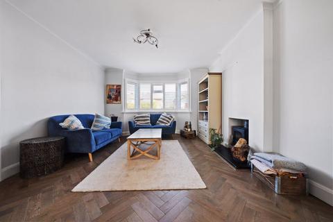 31 Blakes Avenue, New Malden, KT3 6RJ