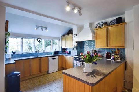 25 Bourne Avenue, Salisbury, SP1 1LP