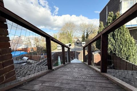 undefined, Waller Avenue, Challney, Luton, Bedfordshire, LU4 9RP