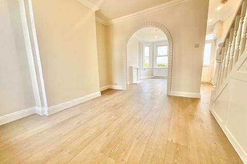 41 Grantham Road, Bournemouth, BH1 4NW
