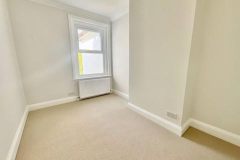 41 Grantham Road, Bournemouth, BH1 4NW