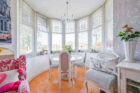 1 bedroom flat for sale, The Moorings, Bushey, WD23