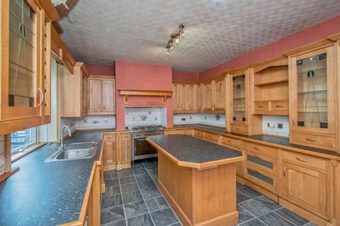 128 Westgate, Cleckheaton, BD19 5DR