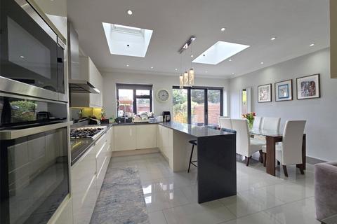 30 Dorset Waye, Hounslow, TW5 0ND