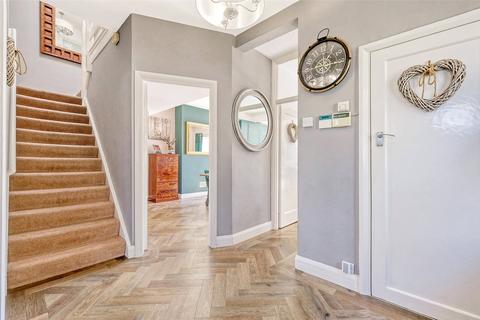 32 Greenways, Southend-on-sea, SS1 3BS