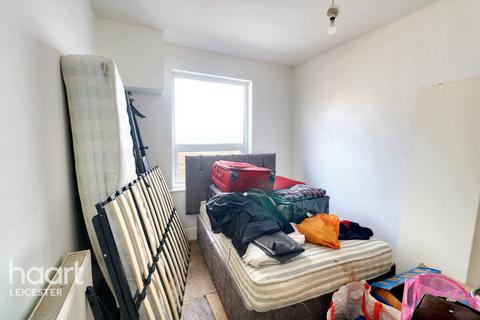 4 bedroom semi-detached house for sale, Huntingdon Road, Leicester