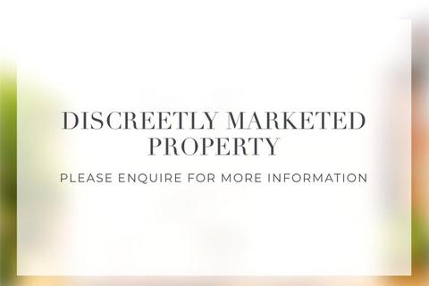 6 bedroom semi-detached house for sale, Nepean Street, London SW15