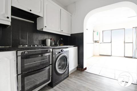 3 bedroom terraced house to rent, Campbell Road, Gravesend, Kent, DA11