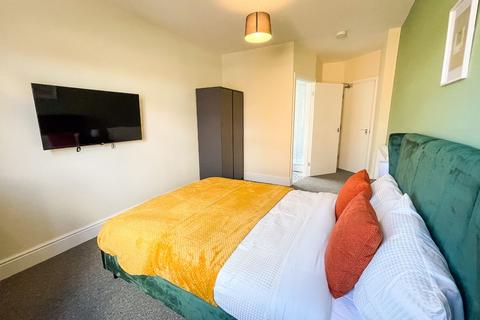 undefined, Room 3, 161 Brereton Avenue