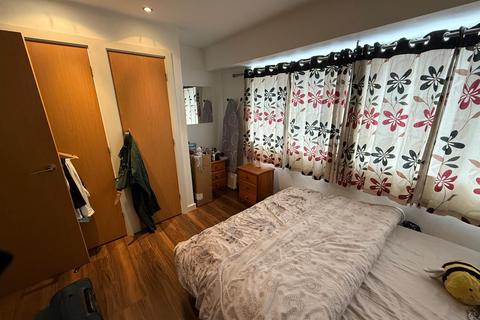 1 bedroom flat for sale, Flat , Roxborough Heights, Headstone Road, Harrow