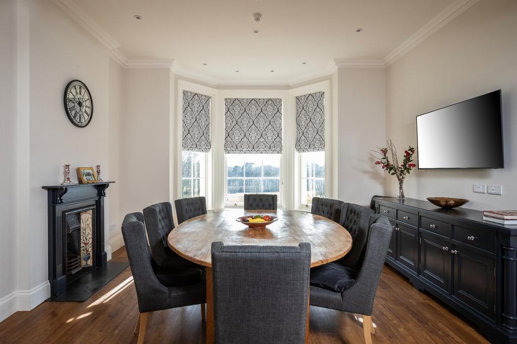 Kitchen/ Breakfast